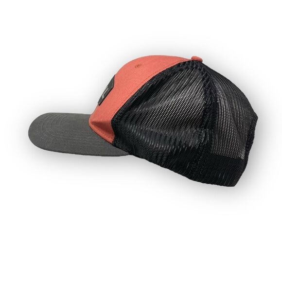 STIHL Logo Black Coral Mesh Snapback Back Cap Trucker Hat Unisex OSFM NWT - Picture 2 of 10